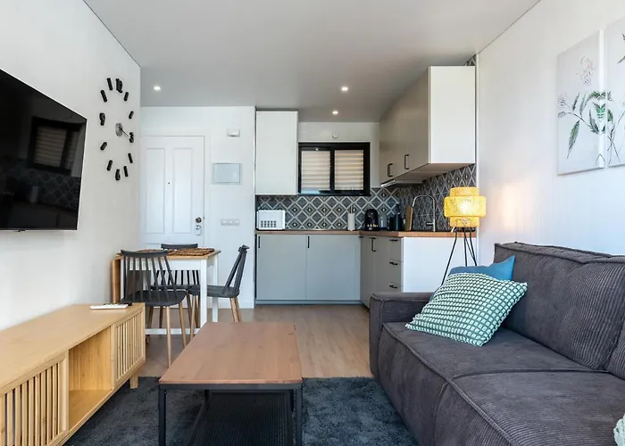 Charming Apartment Near Beach, Sea View Terrace