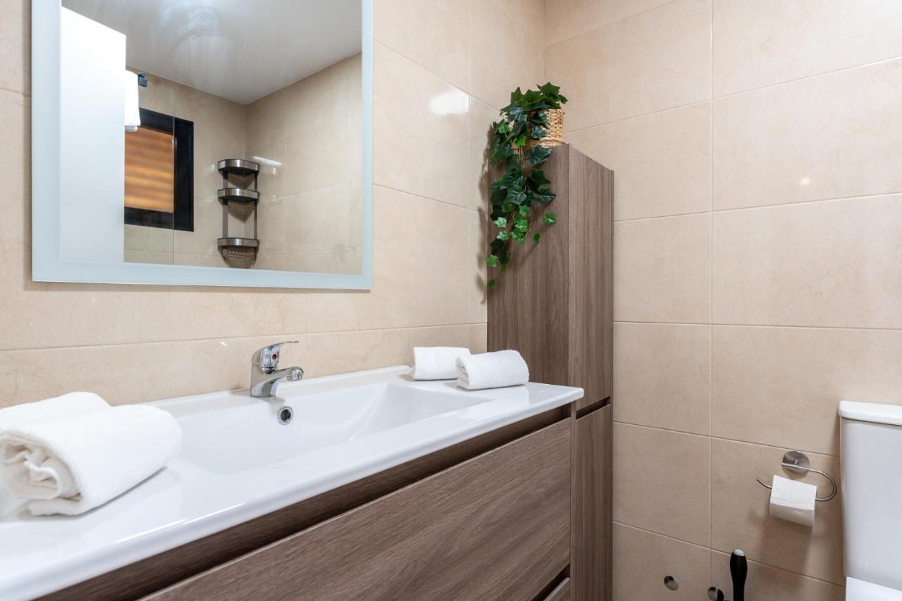 Charming Near Beach, Sea View Terrace Apartment *